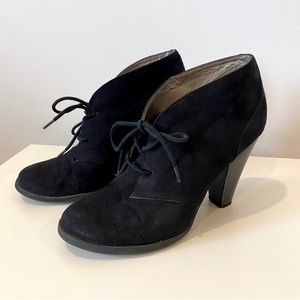 3/$30💚Jules & James black faux suede boot booties heels size 9 womens